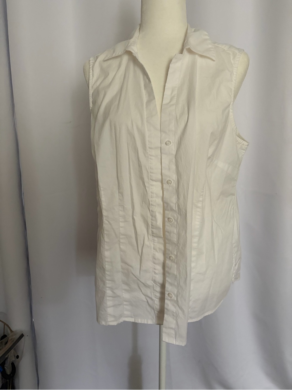 Classic Sleeveless Button-Front Blouse - White
